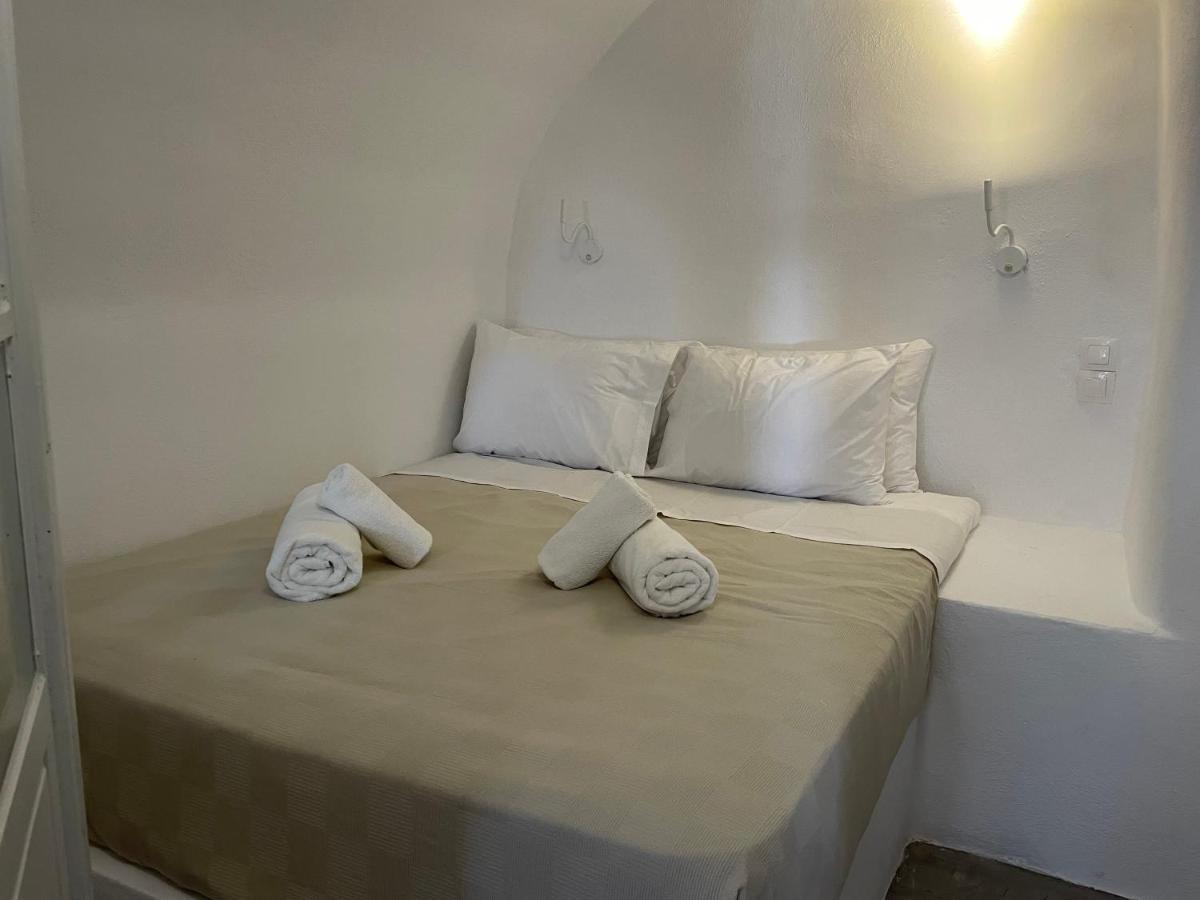 Viletta Verte Fira (Santorini)