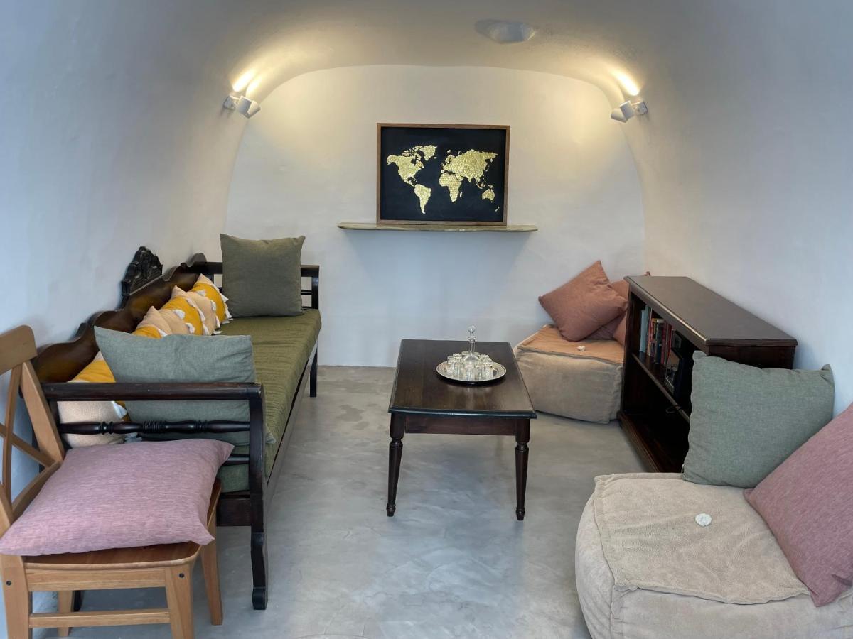 Villa Viletta Verte Fira (Santorini)